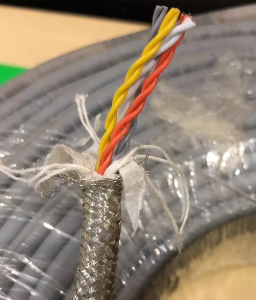 國標(biāo)電纜聯(lián)盟柔性機(jī)器人拖鏈電纜技術(shù)參數(shù)